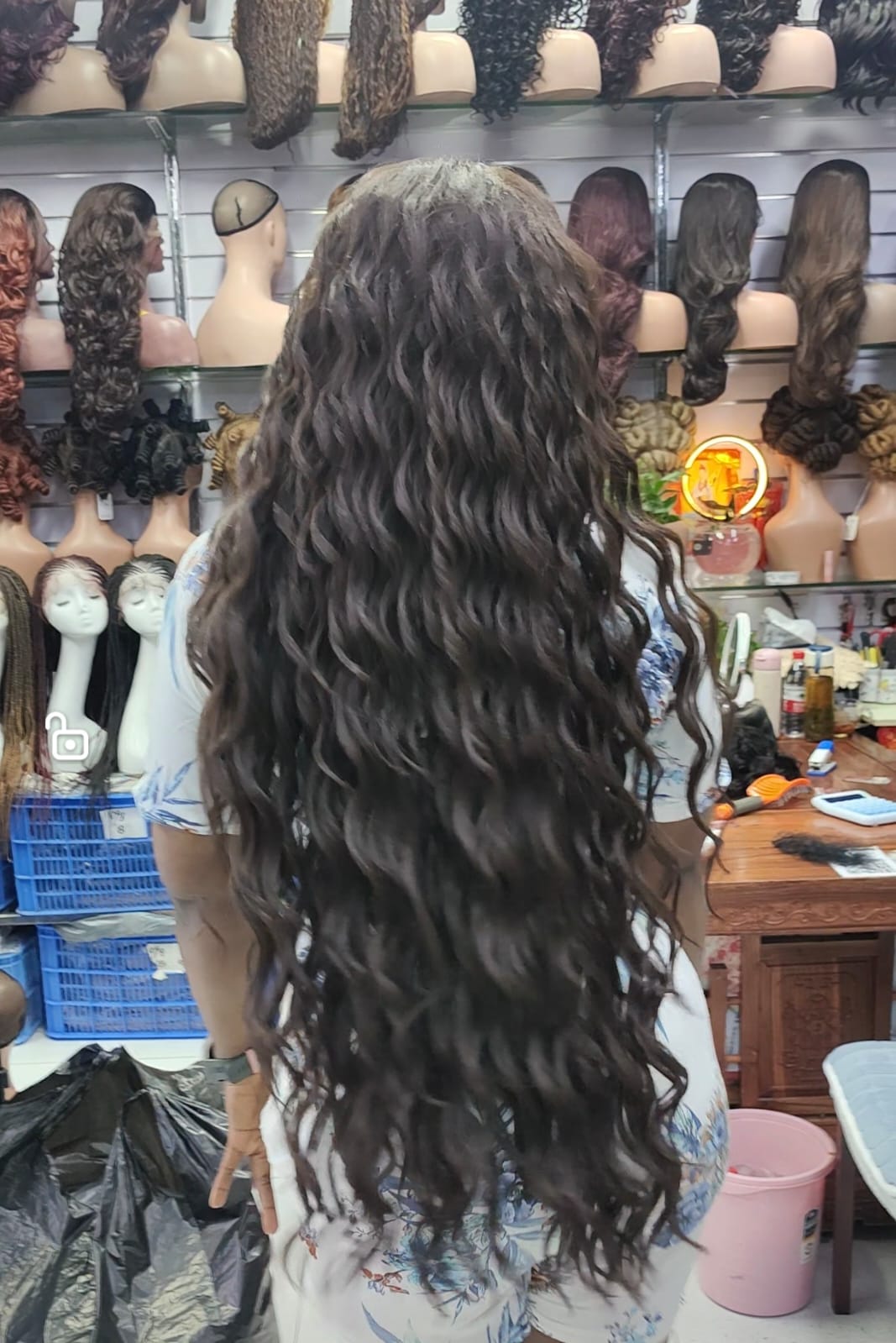 36" Wavy Curls Wig
